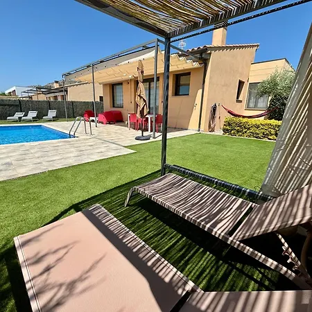 Modernes Einfamilienhaus Mit Pool *