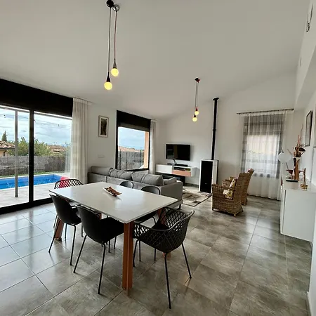 Modernes Einfamilienhaus Mit Pool * Torroella De Montgri
